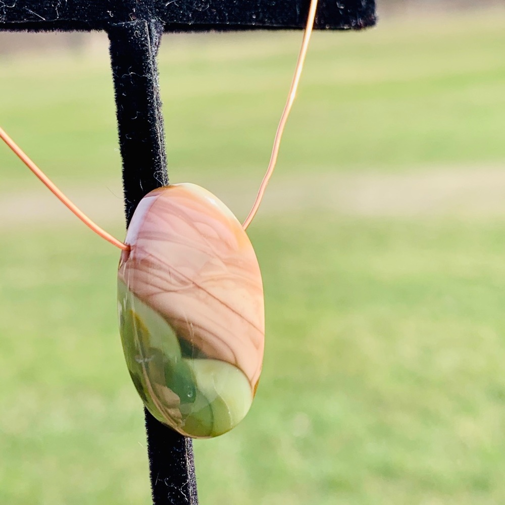 Wire wrapping agate cabochon